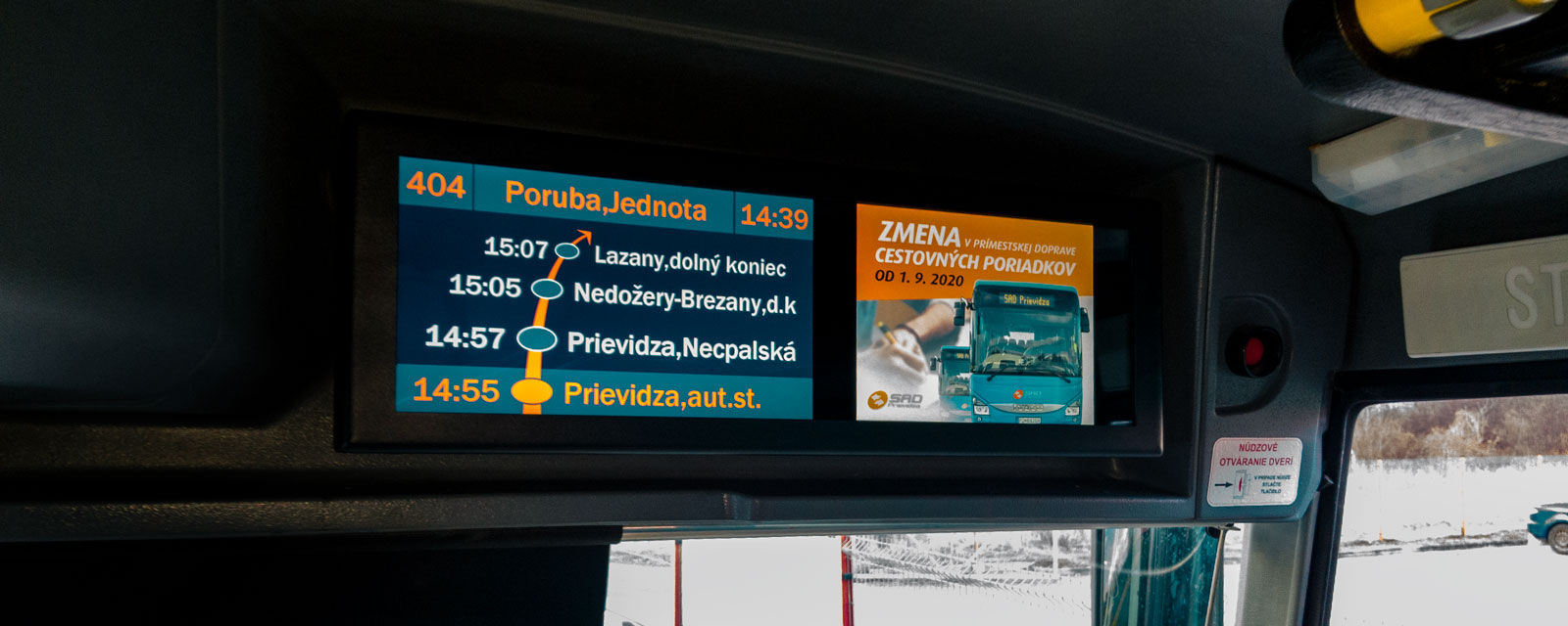 Vnútorné LCD panely do vozidiel SAD Prievidza